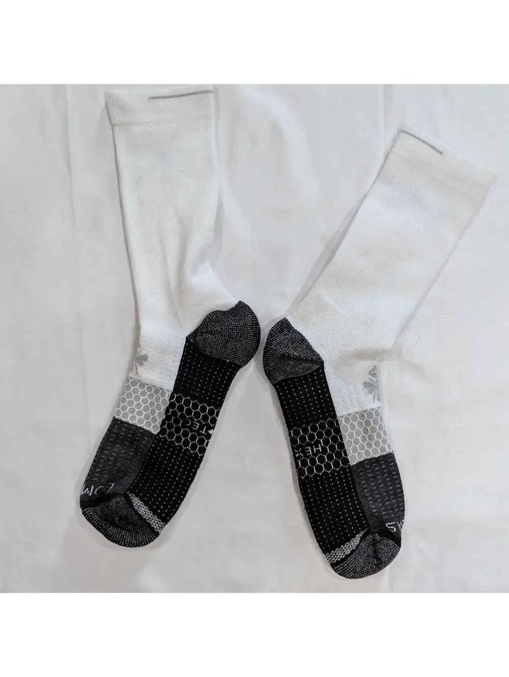 $66 NEW 3 RANDOM PAIRS Bombas Hex Tec Performance Socks Men's L Random Colors